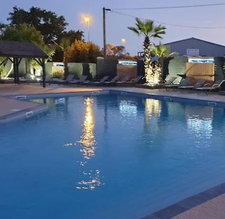 Кемпинг L'aurore - Mobil-home Climatise - Piscine *